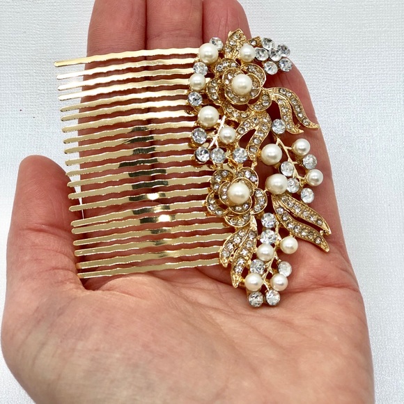 Gold Tone Diamond Pearl Hair Piece - Picture 2 of 7